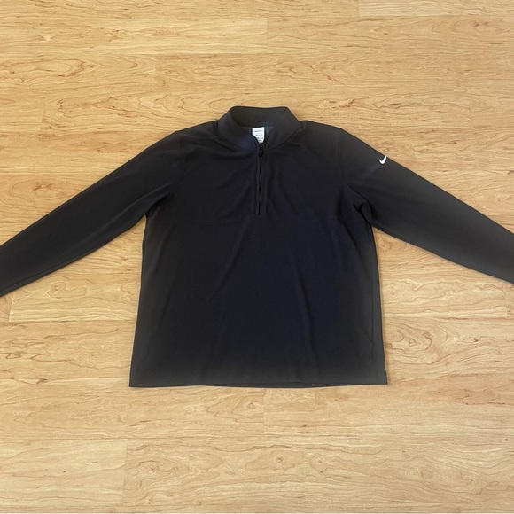 Nike Men's Black Victory Dri-FIT Half-Zip Golf Shirt - Picture 2 of 5